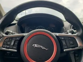 Jaguar F-PACE 2018 AWD 20d R-Sport 4dr SUV