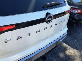 Nissan Pathfinder 2024 AWD SL 4dr SUV