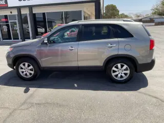2012 Kia Sorento LX