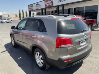 2012 Kia Sorento LX