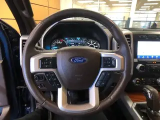 Ford F-150 2020 4x4 XL 4 puertas SuperCrew 5.5 pies. SB