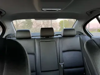 2011 BMW 5 Series 528i
