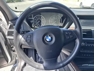 2010 BMW X5 xDrive30i