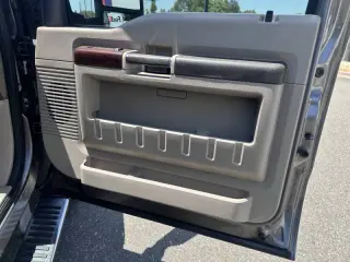 2009 Ford F-250 Super Duty Lariat