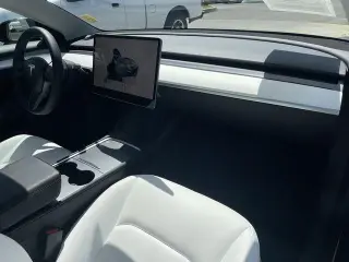 Tesla Model 3 2023 AWD Performance 4dr Sedan