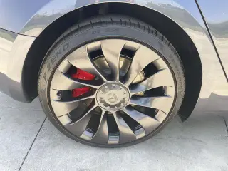 Tesla Model 3 2023 AWD Performance 4dr Sedan