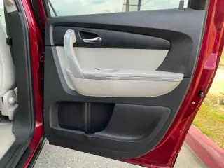 2011 GMC Acadia SLT-1