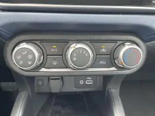 Nissan Versa 2025 SV 4dr Sedan