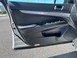 2015 Infiniti Q40