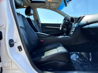 2015 Infiniti Q40