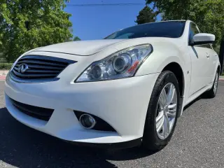 2015 Infiniti Q40
