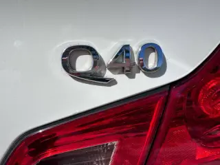 2015 Infiniti Q40