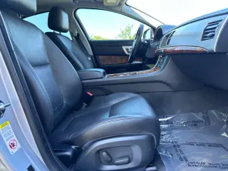 2015 Jaguar XF 2.0T Premium