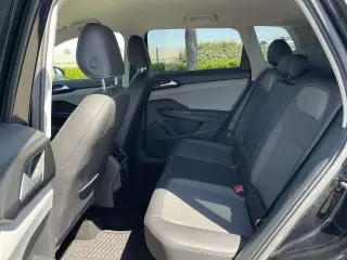 Volkswagen Taos 2022 SE 4dr SUV