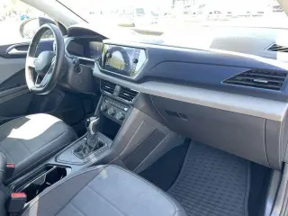 Volkswagen Taos 2022 SE 4dr SUV