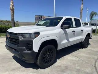 Chevrolet Colorado 2025 4x2 Work Truck 4dr Crew Cab 5 ft. SB