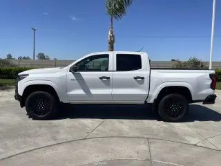 Chevrolet Colorado 2025 4x2 Work Truck 4dr Crew Cab 5 ft. SB