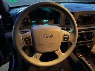 2005 Jeep Grand Cherokee Laredo