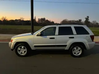 2005 Jeep Grand Cherokee Laredo