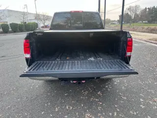 2004 Nissan Titan SE