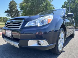 2012 Subaru Outback 2.5i Premium