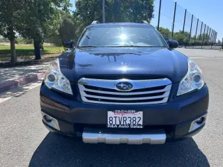 2012 Subaru Outback 2.5i Premium