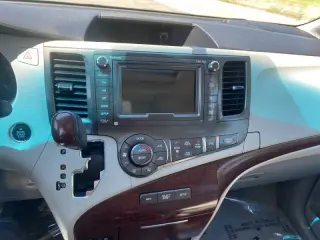 2011 Toyota Sienna Limited 7-Passenger