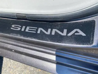 2011 Toyota Sienna Limited 7-Passenger