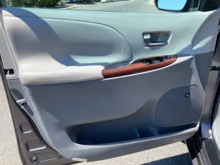 2011 Toyota Sienna Limited 7-Passenger