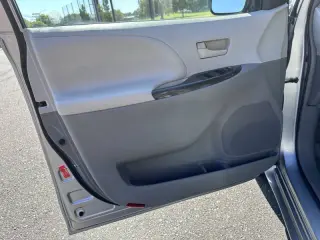 2013 Toyota Sienna L 7-Passenger
