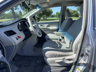 2013 Toyota Sienna L 7-Passenger