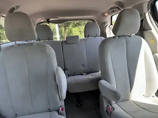 2013 Toyota Sienna L 7-Passenger