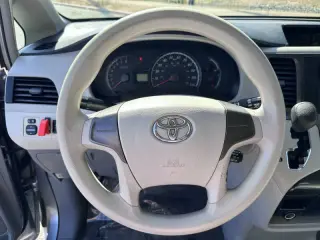 2013 Toyota Sienna L 7-Passenger