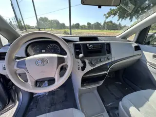 2013 Toyota Sienna L 7-Passenger