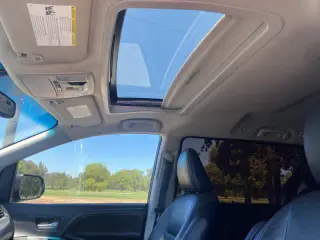 2015 Toyota Sienna SE Premium 8-Passenger