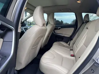 2016 Volvo XC60 T5 Drive-E Premier