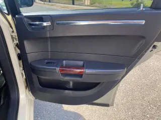 2010 Chrysler 300 C HEMI
