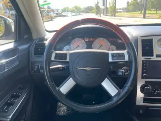 2010 Chrysler 300 C HEMI