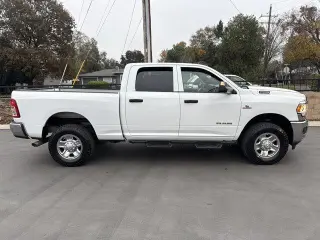 Ram 2500 2022 4x4 Tradesman 4dr Crew Cab 6.3 ft. SB Pickup