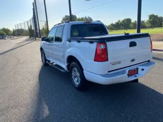 2005 Ford Explorer Sport Trac XLT