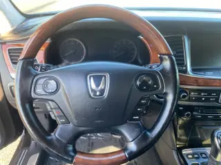 2014 Hyundai Equus Signature