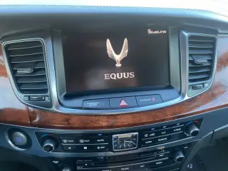 2014 Hyundai Equus Signature