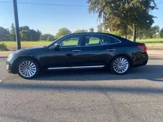 2014 Hyundai Equus Signature