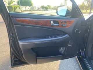 2014 Hyundai Equus Signature