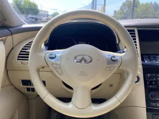 2011 Infiniti FX35