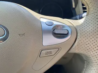 2011 Infiniti FX35