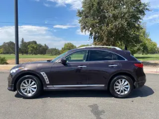 2011 Infiniti FX35