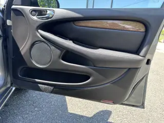 2006 Jaguar X-Type 3.0L