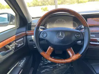 2007 Mercedes-Benz S-Class S 550 4MATIC