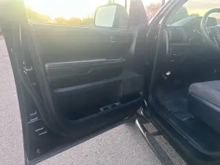 2017 Toyota Tundra SR